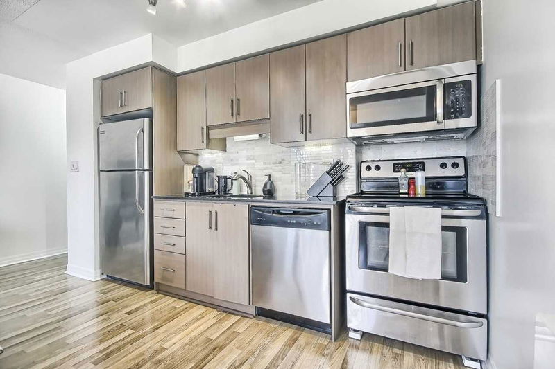 Preview image for 30 Heron's Hill Way #901, Toronto