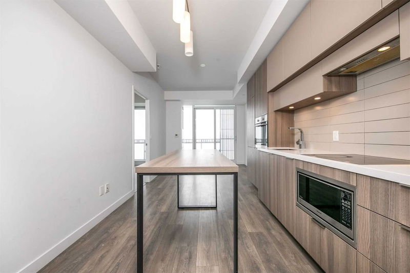 Preview image for 8 Eglinton Ave E #5612, Toronto