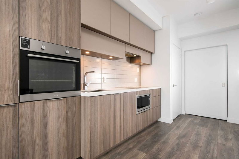 Preview image for 8 Eglinton Ave E #5612, Toronto