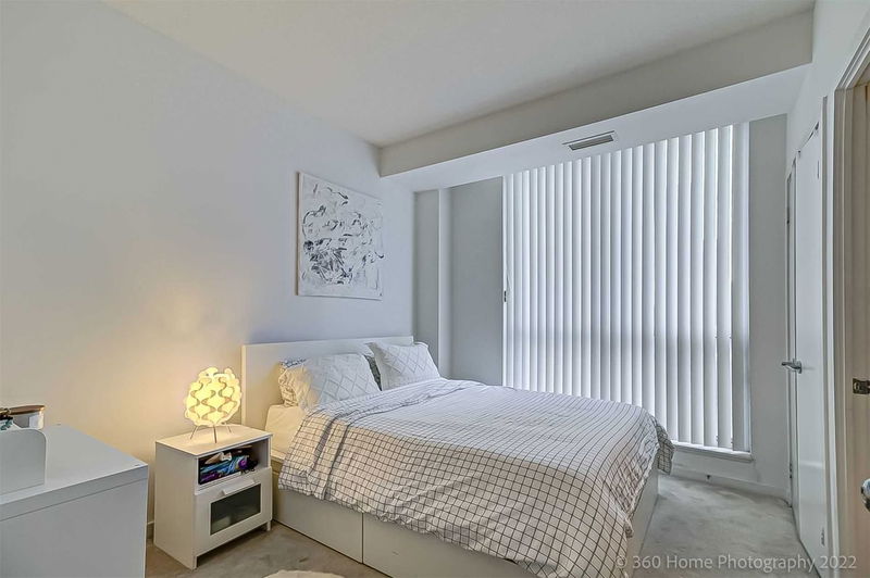 Preview image for 218 Queens Quay W #1912, Toronto