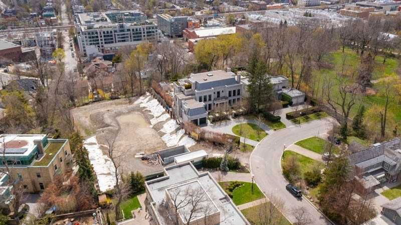 Preview image for 21 Ardwold Gate, Toronto