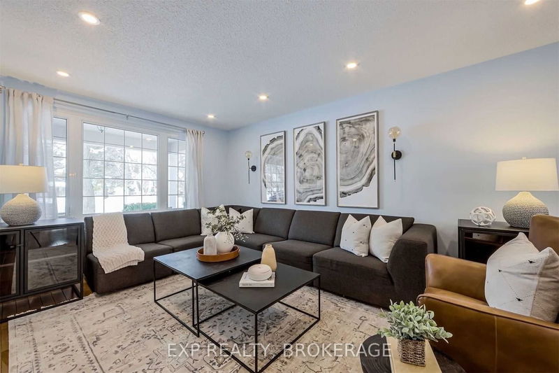 Preview image for 42 Kingland Cres, Toronto