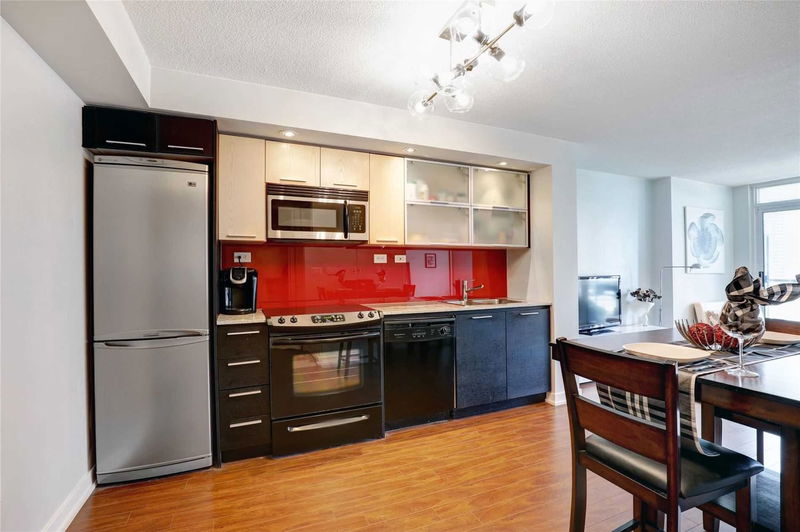 Preview image for 25 Capreol Crt #1101, Toronto