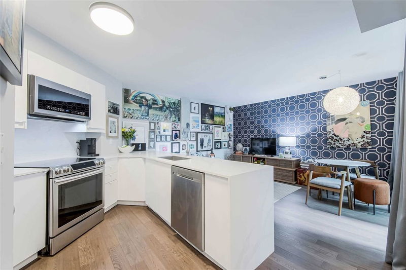 Preview image for 219 Fort York Blvd #421, Toronto