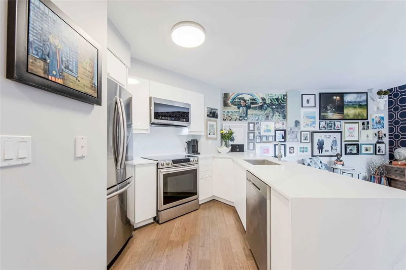Preview image for 219 Fort York Blvd #421, Toronto