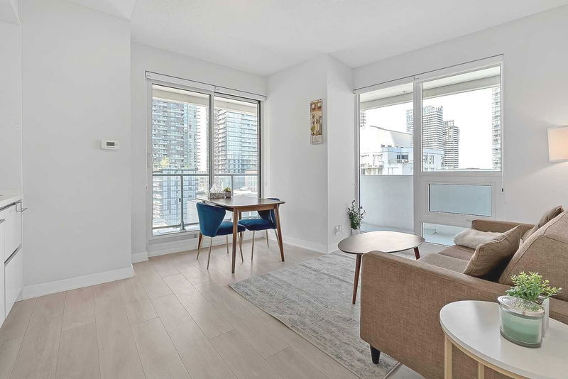 Preview image for 2221 Yonge St #1202, Toronto