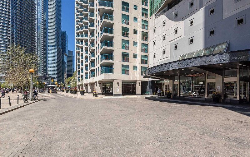 Preview image for 77 Harbour Sq #1004, Toronto