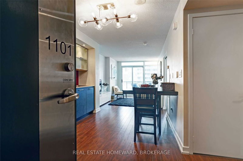 Preview image for 25 Capreol Crt #1101, Toronto