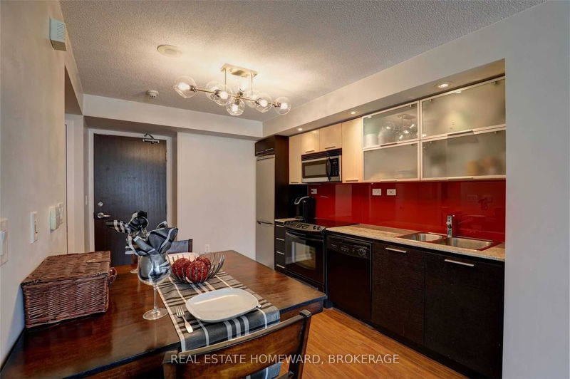 Preview image for 25 Capreol Crt #1101, Toronto