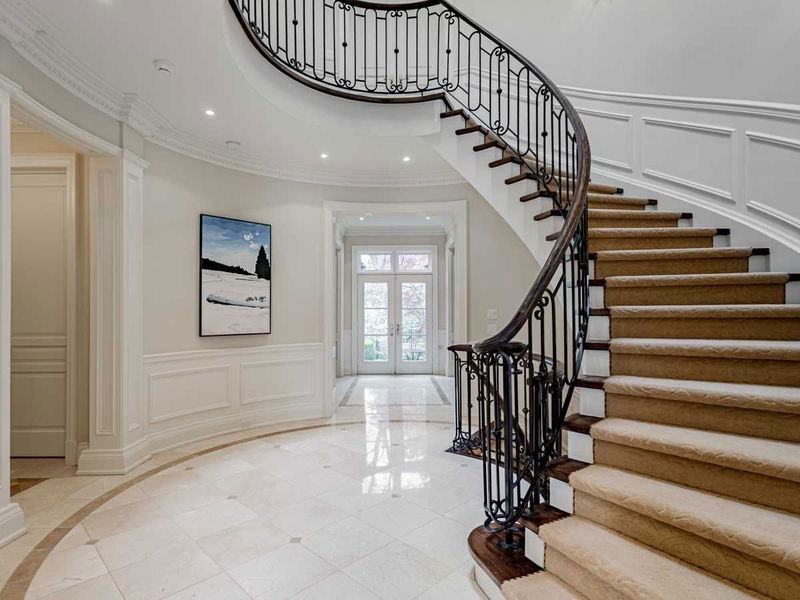 Preview image for 24 Lauderdale Dr, Toronto