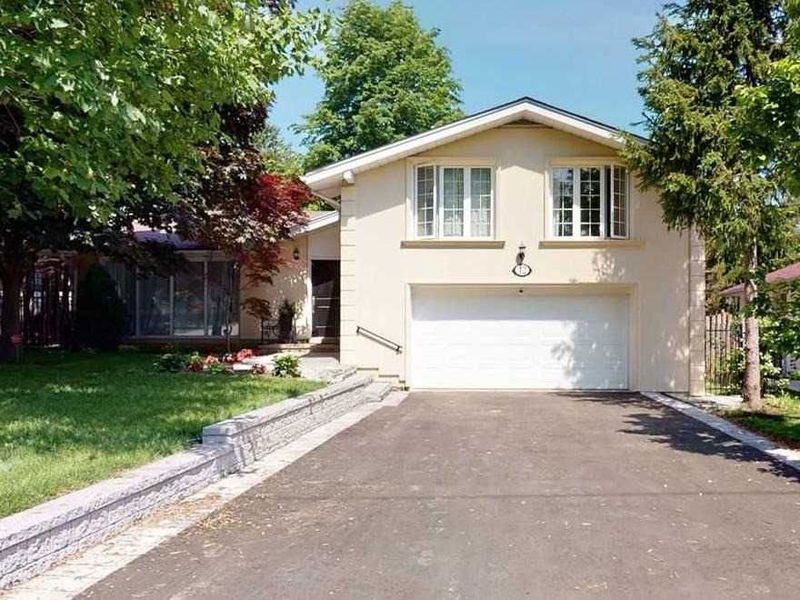Preview image for 12 Flaremore Cres, Toronto