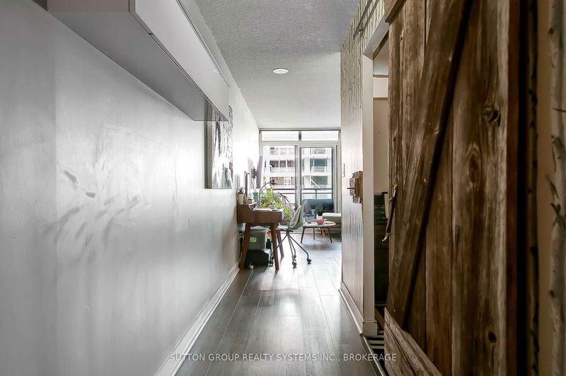 Preview image for 4K Spadina Ave #818, Toronto