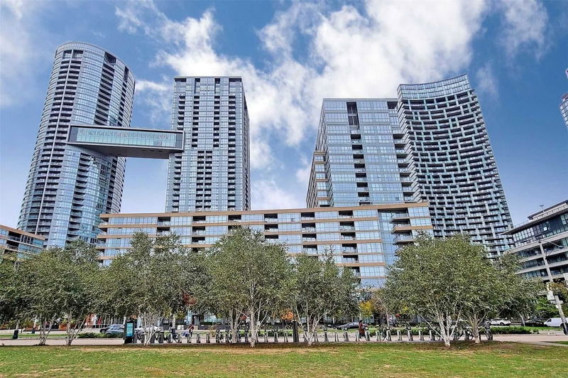 Preview image for 10 Capreol Crt #1001, Toronto