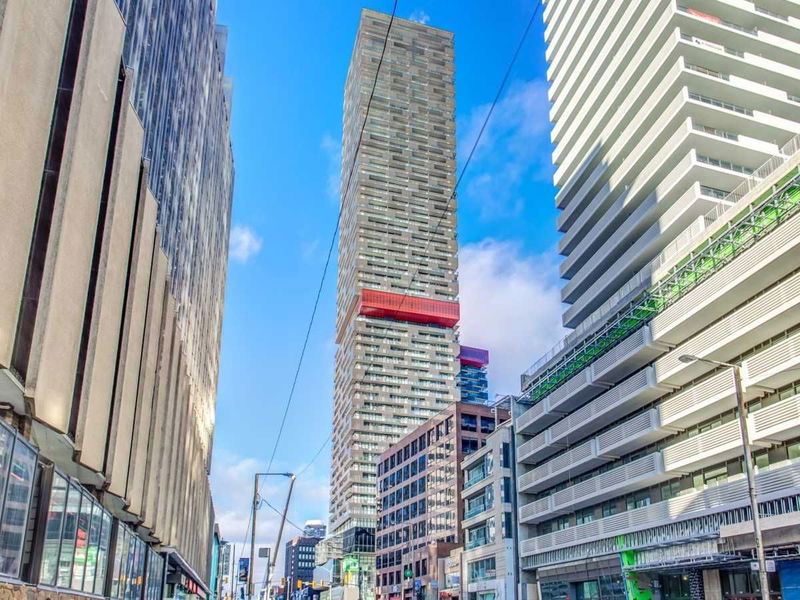 Preview image for 8 Eglinton Ave E #2112, Toronto