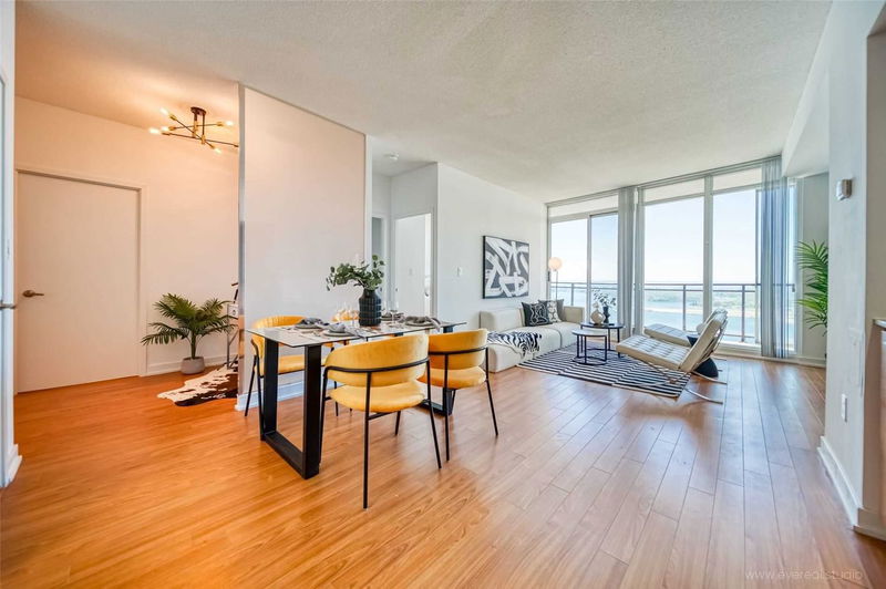 Preview image for 25 Capreol Crt #3610, Toronto