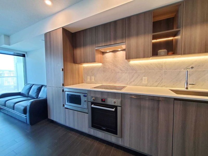 Preview image for 17 Bathurst St #907, Toronto