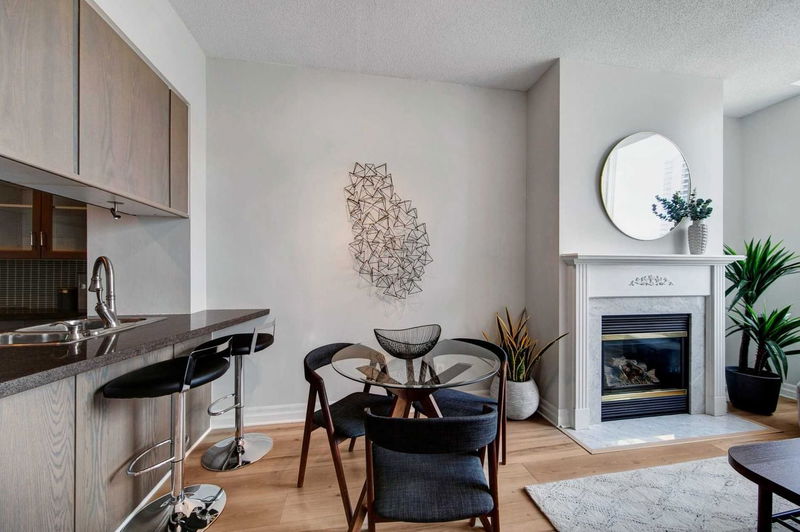 Preview image for 70 Alexander St #Ph1, Toronto