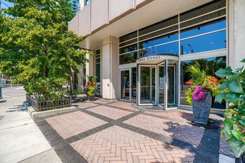 Preview image for 628 Fleet St #813, Toronto