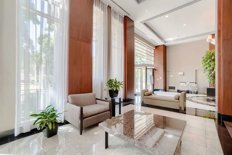 Preview image for 628 Fleet St #813, Toronto