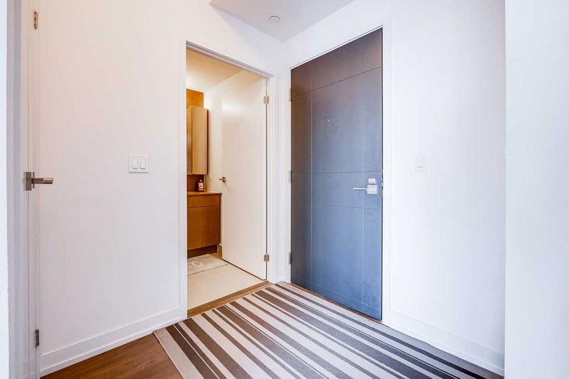 Preview image for 98 Lillian St #2418, Toronto