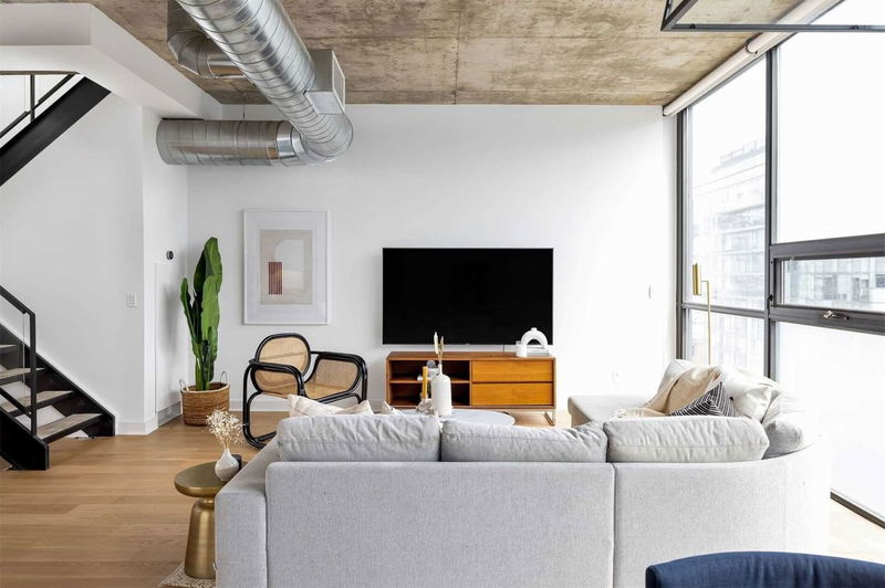 Preview image for 60 Bathurst St #Ph1011, Toronto