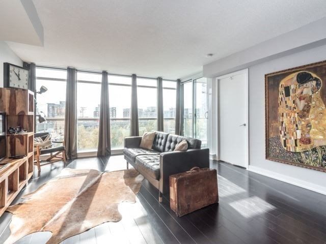 Preview image for 10 Capreol Crt #306, Toronto