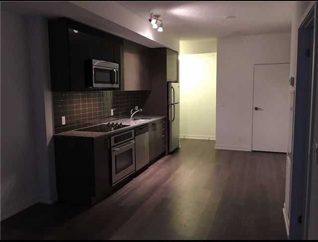 Preview image for 98 Lillian St #1611, Toronto