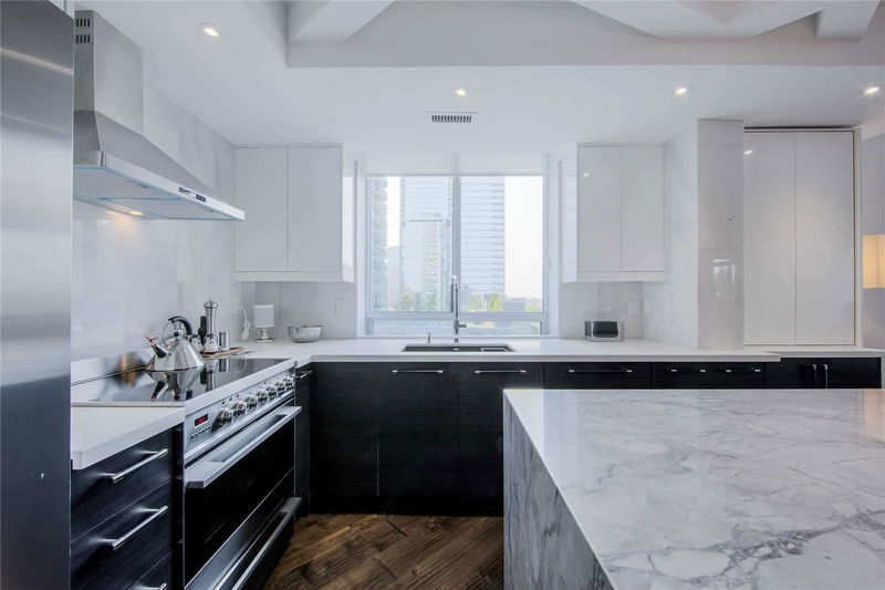 Preview image for 20 Collier St #1008, Toronto