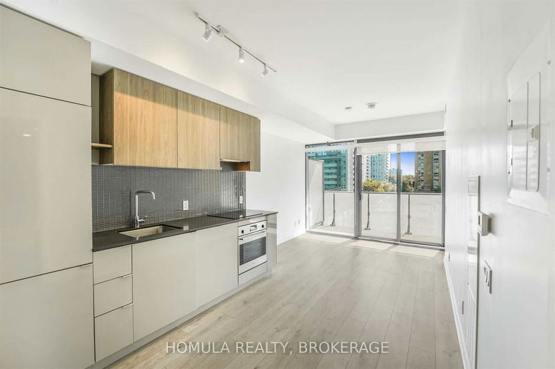 Preview image for 161 Roehampton Ave #515, Toronto