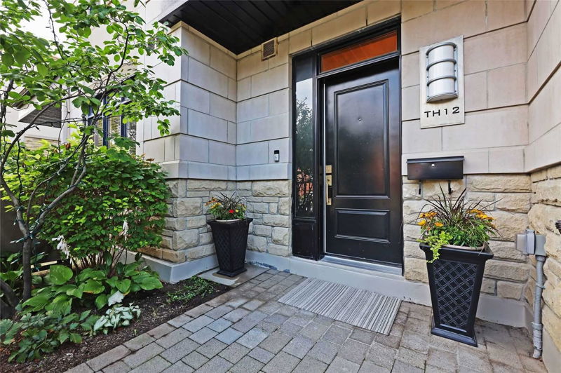 Preview image for 7 Oakburn Cres #Th12, Toronto