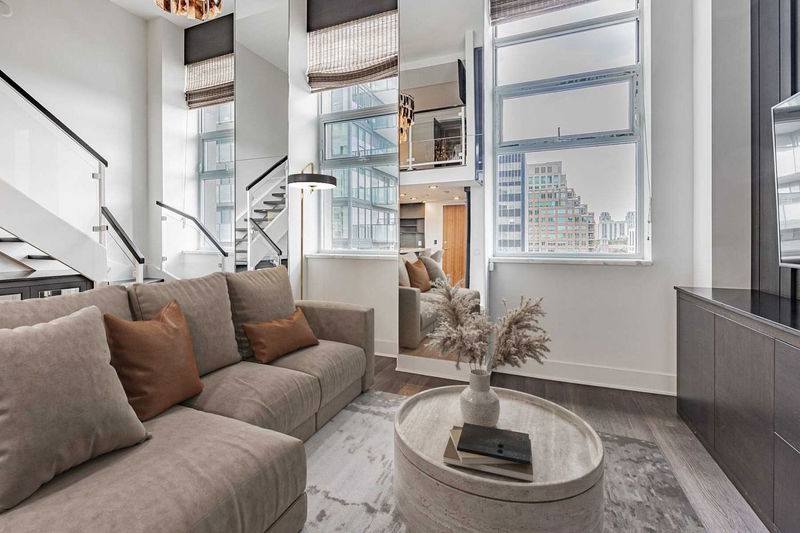 Preview image for 111 St Clair Ave W #923, Toronto