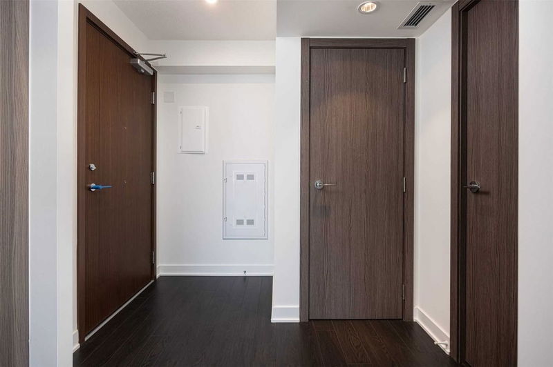 Preview image for 19 Bathurst St #2015, Toronto