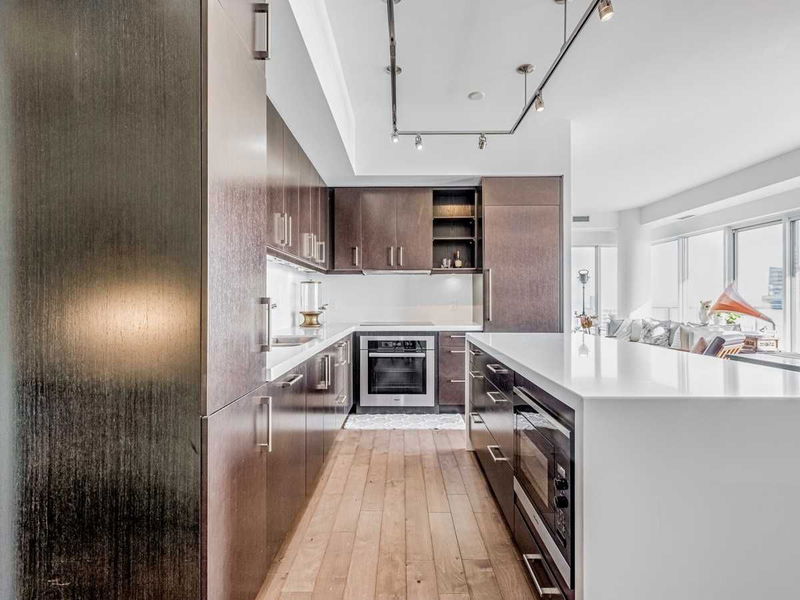 Preview image for 1080 Bay St #4701, Toronto