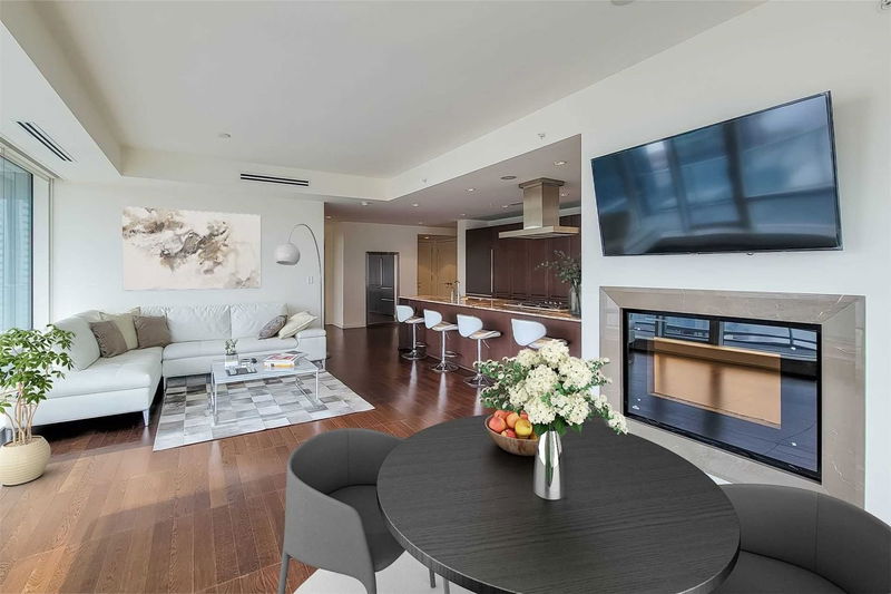 Preview image for 180 University Ave #3609, Toronto