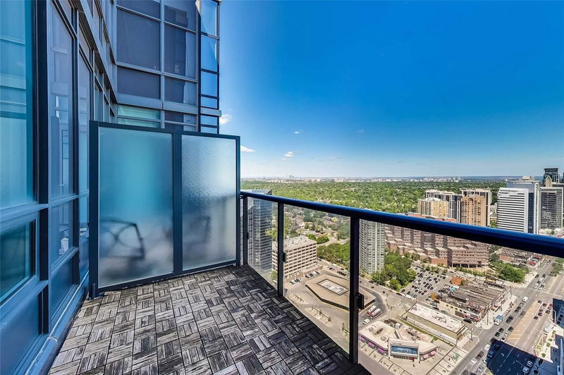 Preview image for 2 Anndale Dr #Ph02, Toronto