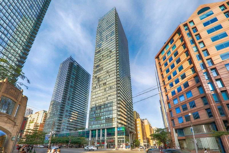 Preview image for 38 Grenville St #3305, Toronto