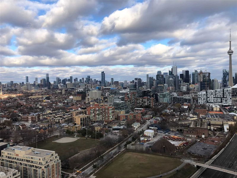 Preview image for 19 Western Battery Rd #Ph21, Toronto