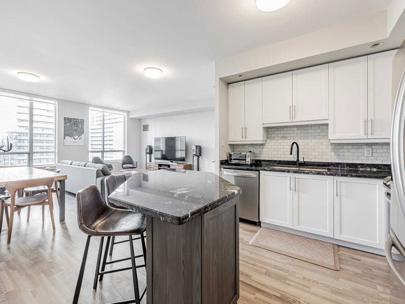 Preview image for 123 Eglinton Ave E #1514, Toronto