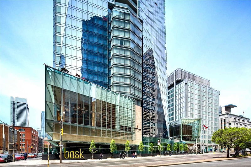 Preview image for 180 University Ave #2104, Toronto