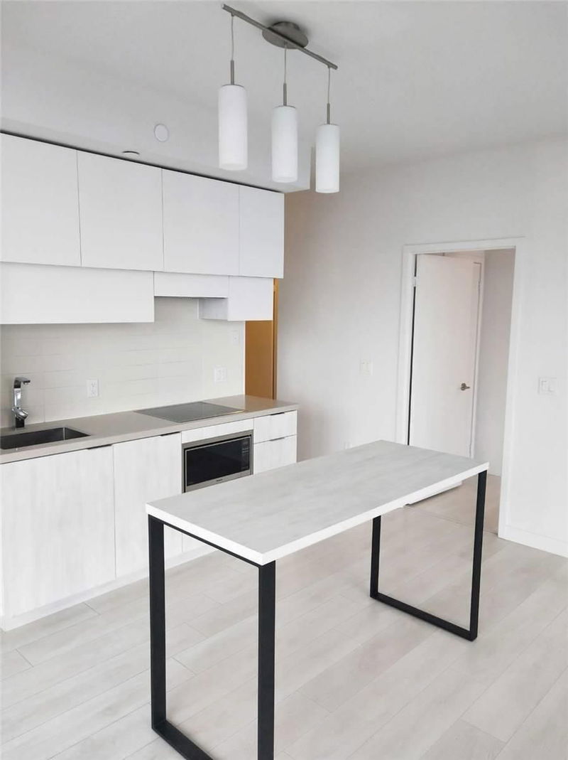 Preview image for 8 Eglinton Ave E #2102, Toronto