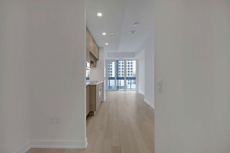 Preview image for 39 Roehampton Ave #1101, Toronto