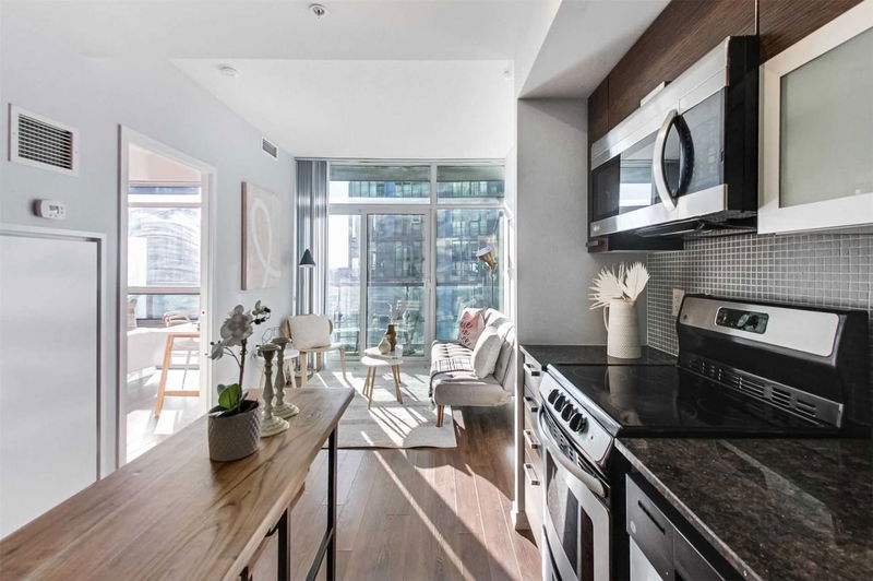 Preview image for 36 Lisgar St #1512, Toronto