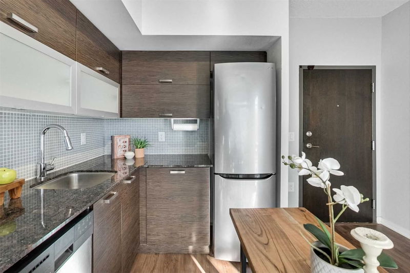 Preview image for 36 Lisgar St #1512, Toronto