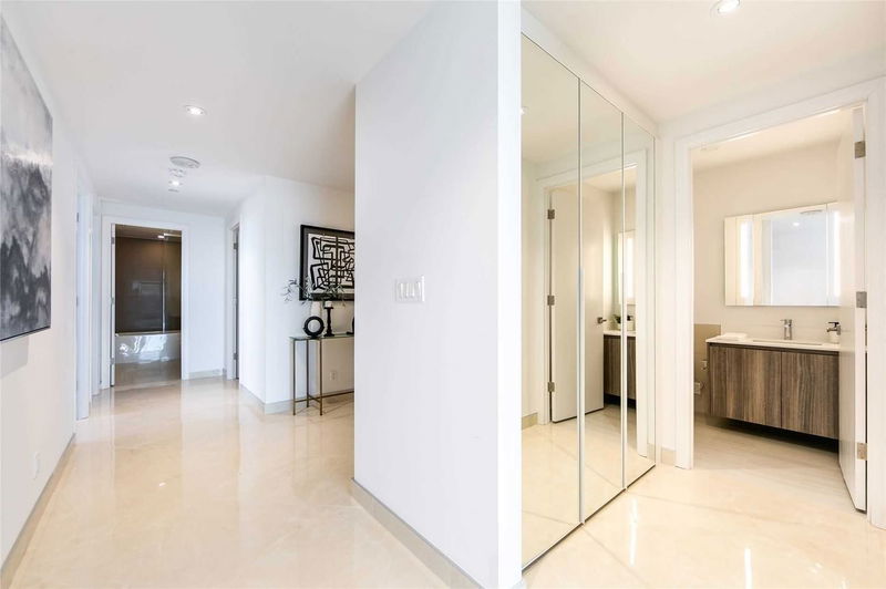 Preview image for 99 Foxbar Rd #2502, Toronto