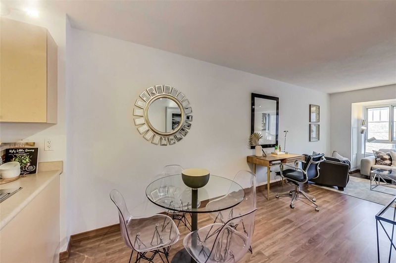 Preview image for 15 Maplewood Ave #208, Toronto