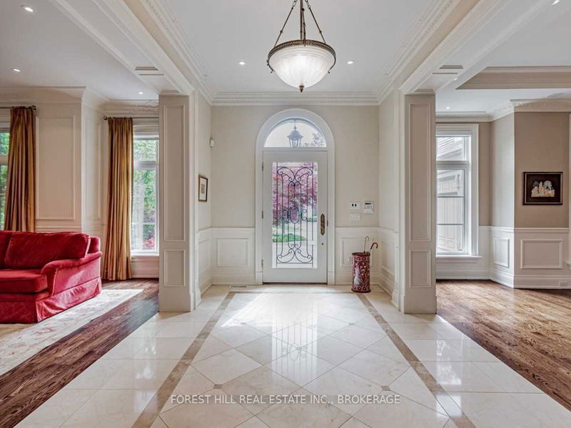 Preview image for 24 Lauderdale Dr, Toronto