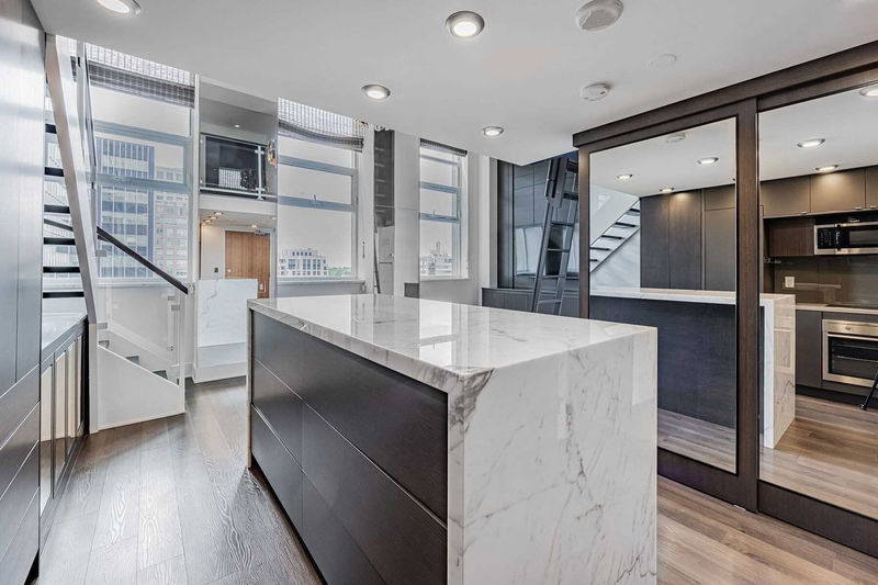 Preview image for 111 St Clair Ave W #923, Toronto