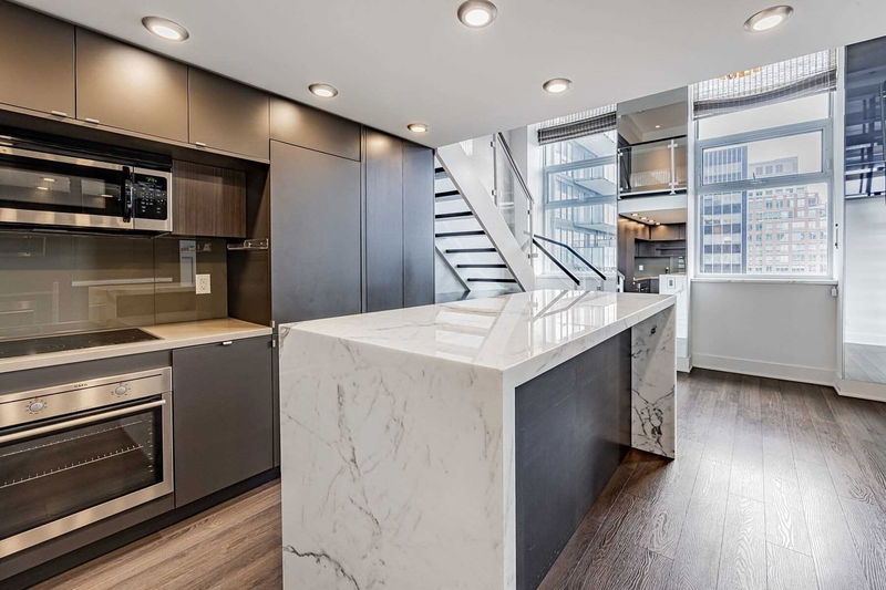 Preview image for 111 St Clair Ave W #923, Toronto