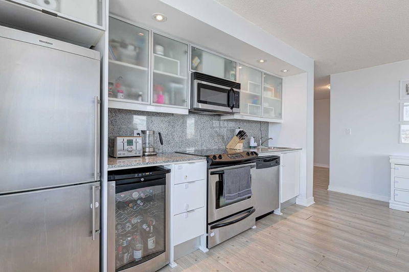 Preview image for 25 Telegram Mews #3910, Toronto