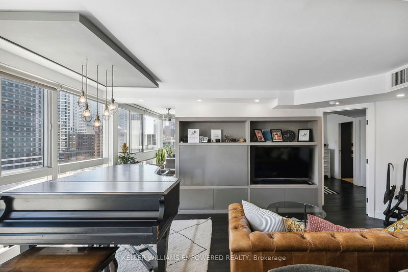 Preview image for 7 Broadway Ave #701, Toronto